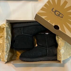NIB KIDS AUTHENTIC UGGS MINI BAILEY BOW, BLK SIZE 3
